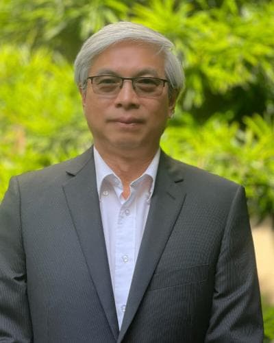 Dr. Howard Nguyen